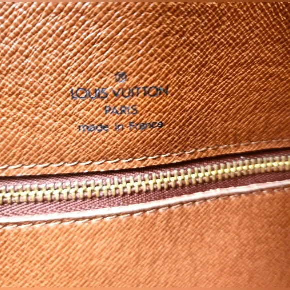 COA! Louis Vuitton Babylone Tote Bag. Stunning LV At A Great Price! - Picture 12 of 16